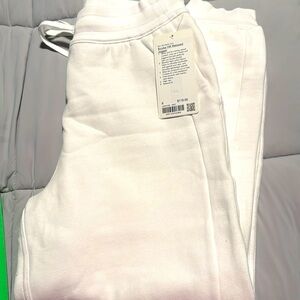 NWT Lululemon Scuba HR Relaxed Fleece Jogger White size 8